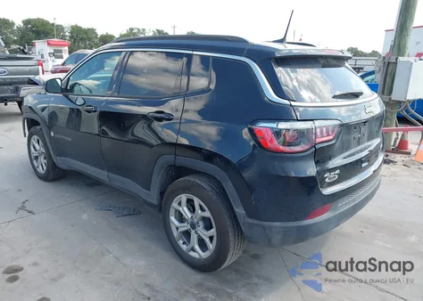 2025 Jeep Compass Latitude z USA, uszkodzony, nr VIN 3C4NJDBN3ST529564